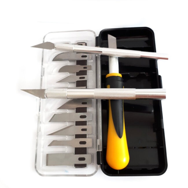 [KVA007] Bastelmesser, 13 Klingen